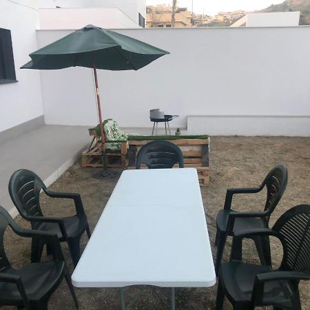 Bajo Con Jardin En Primera Linea De Playa Malaga Bagian luar foto
