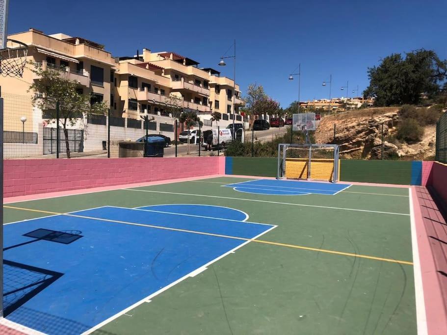 Bajo Con Jardin En Primera Linea De Playa Malaga Bagian luar foto